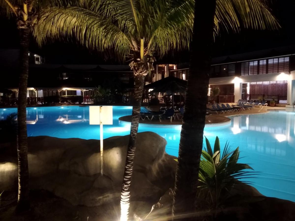 Studio Avec Grande Piscine, Plage Vanille Caraibes Сен-Франсуа Экстерьер фото